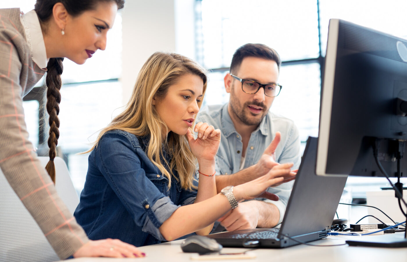 header offre d'emploi informatique